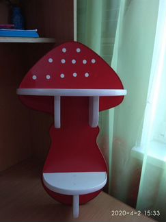 Полки в детскую комнату