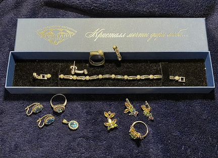 Ювелирные гарнитуры наборы с натуральными камнями