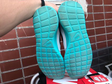 Кроссовки nike roshe one qs