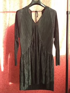 Платья и юбки Zara, H&M