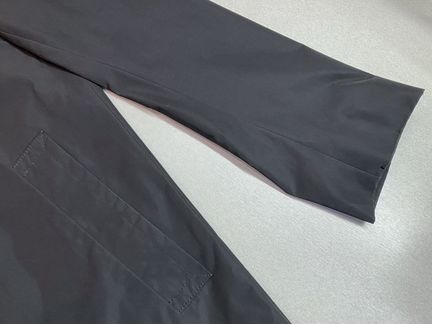 Мужской плащ Hugo Boss черный (L)