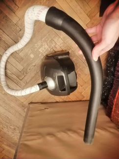 Пылесос Bosch MoveOn Hepa 2200W