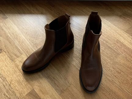 Челси Spaziomoda yoox 36 eur