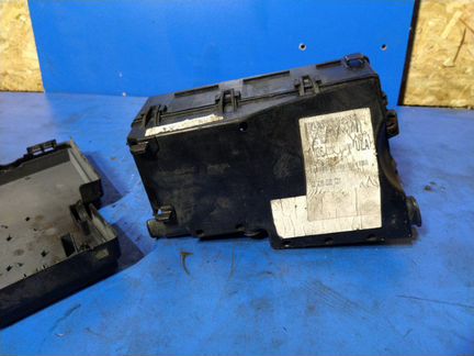 Блок предохранителей моторный Ford Focus 2