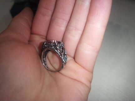 Кольцо серебряное ручной работы с натуральным амет