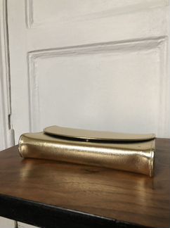 Клатч кожаный золотой