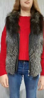 Меховой жилет с вставками