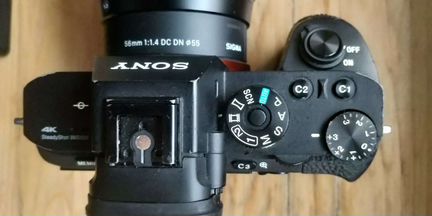 Зеркальный фотоаппарат