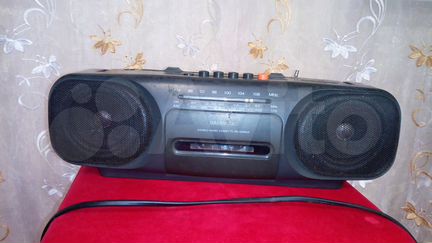 Кассетный магнитофон плюс радио