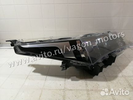 Фара галоген передняя правая Toyota Corolla E160