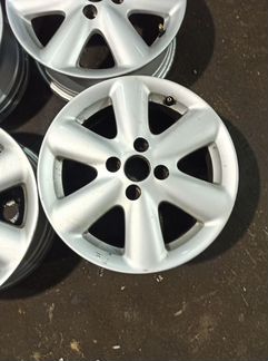 Диски бу оригинал R15 I на Nissan