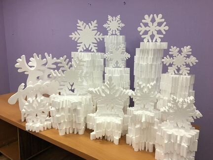 Изготовление больших снежинок из пенопласта