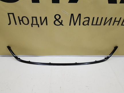 Накладка решетки бампера Renault Megane 3