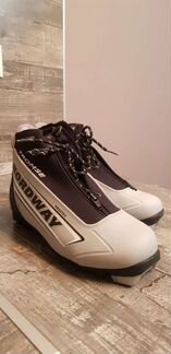 Ботинки лыжные Nordway 40 р новые в коробке