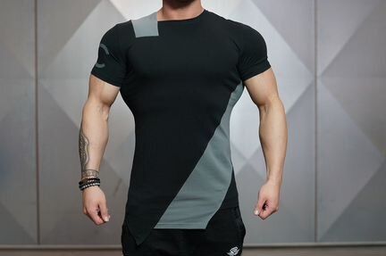 Стильная футболка