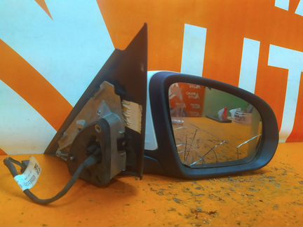 Зеркало правое Mercedes C-Class W205 2014-Нв