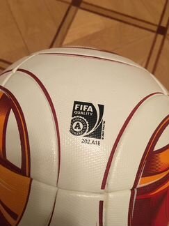 Футбольный мяч adidas uefa лига Европы 2012 оригин