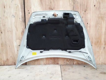 Капот Volvo S40 2008