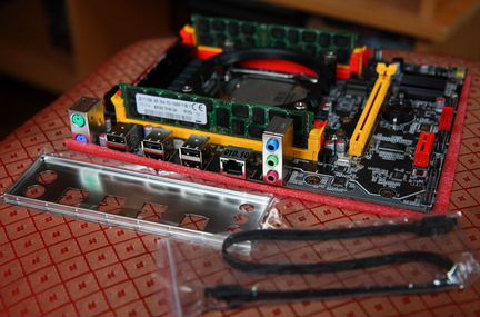 Комплект LGA2011: X79 + Xeon E5-2640 + 8/16GB DDR3