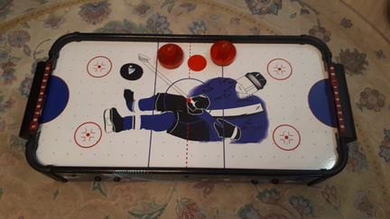 Настольный аэрохоккей