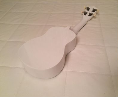 Укулеле белая