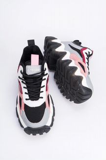 Кроссовки женские strobbs