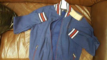 Gucci Mens Blue Zipped size 48 (мужская ветровка)