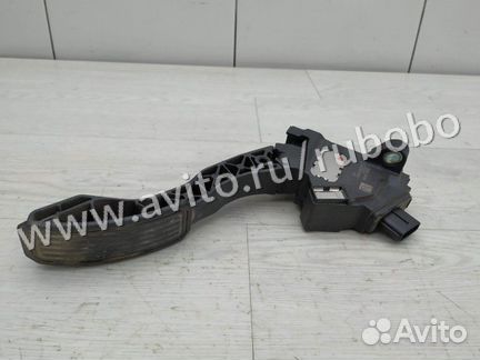 Педаль газа 7811002010 Toyota Auris E15