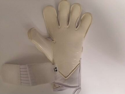 Вратарские перчатки (новые)