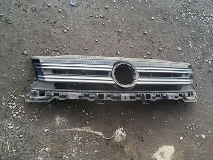 Volkswagen Tiguan решётка радиатора