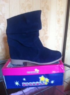 Кожаные новые сапоги деми