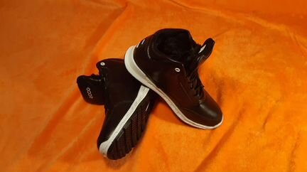 Зимние кроссовки