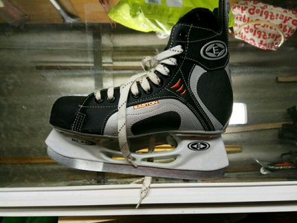 Коньки новые Easton