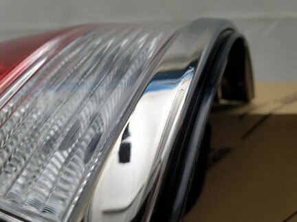 Фонарь задний правый Toyota Land Cruiser 200