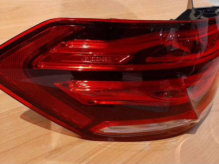 Mercedes E212 rest L фонарь