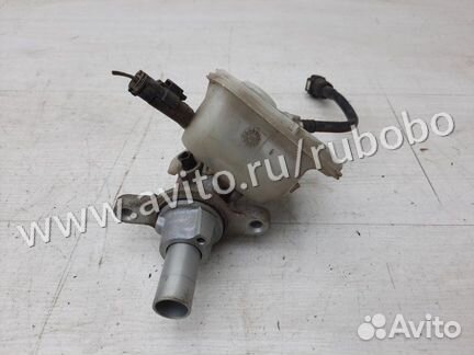 Главный тормозной цилиндр Peugeot 308 EP6 2010