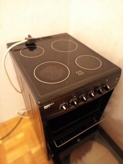 Электроплита с духовкой 4 комфорки, стеклокерамика