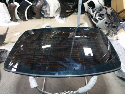 Стекло заднее Mercedes Benz E class A2136706100