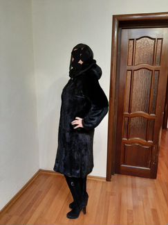 Продам норковую шубу (black nafa)