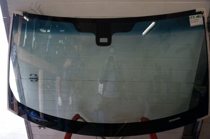 Лобовое стекло Land Rover Discovery III Дискавери