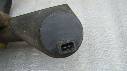 Насос водяной (помпа) на BMW 5-серия E60/E61 2003