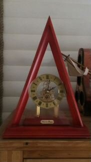 Настольные часы