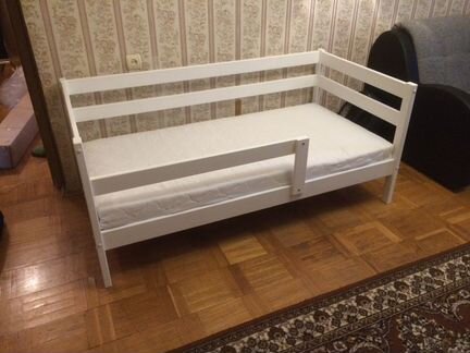 Кроватка детская