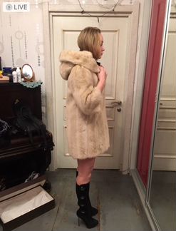 Норковая шуба светлая с капюшоном 42-44 размер