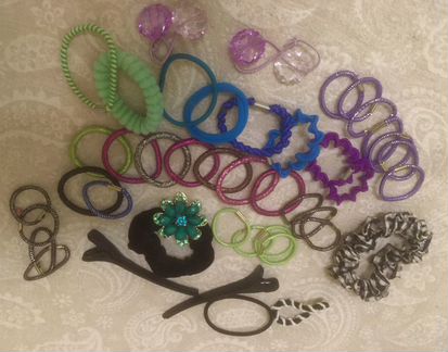 Резинки для волос, бижутерия пакетами