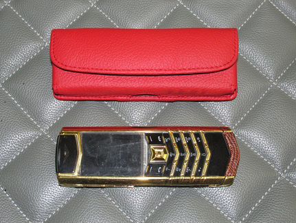 Кожаные чехлы для Vertu