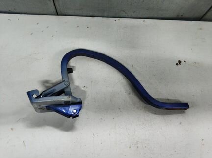 Петля крышки багажника правая Chevrolet Lanos