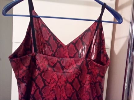 Платье «Красная змейка» с блеском.Новое