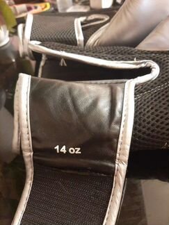 Боксерские перчатки