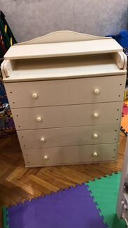 Пеленальный столик